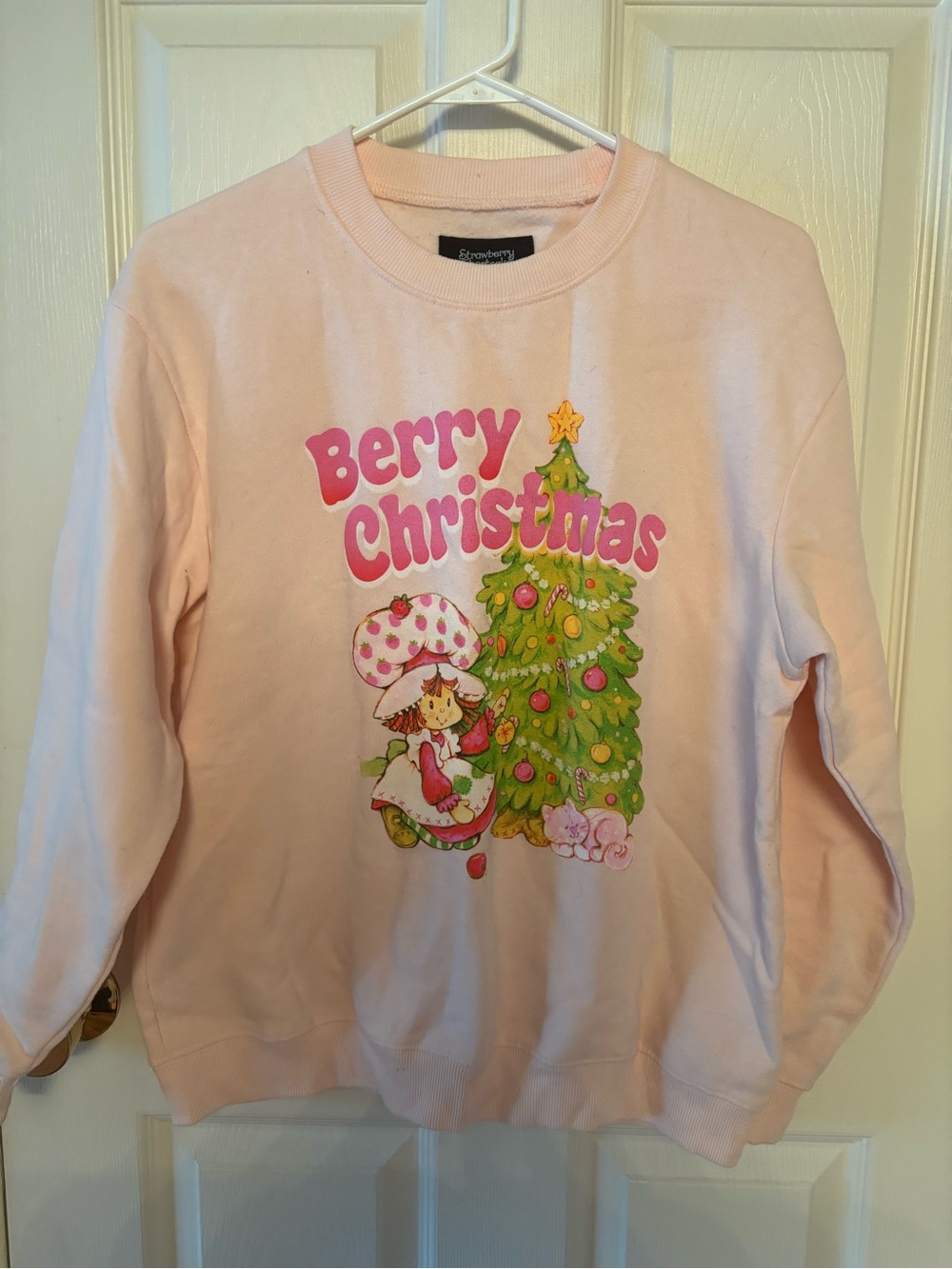 'Berry Christmas' Pink Graphic Sweatshirt